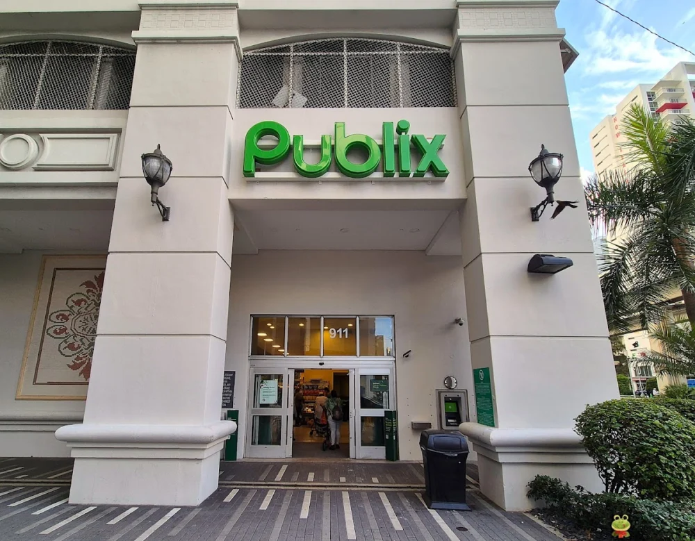 Publix Super Market at Mary Brickell Village